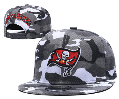 Buccaneers Team Logo Camo Adjustable Hat GS