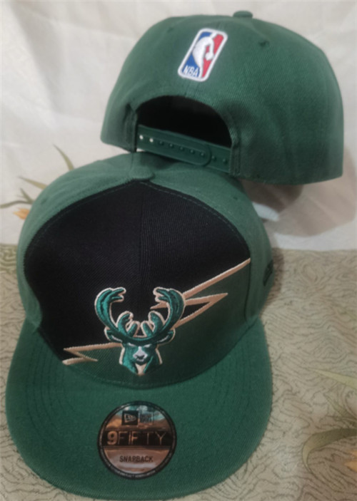 Bucks Team Logo Green Snapback Hat GS