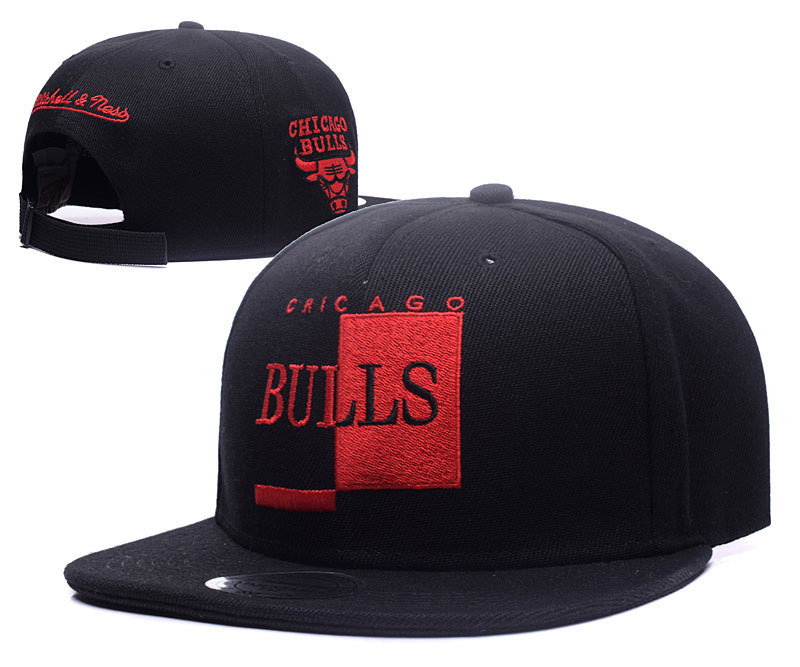 Bulls Team Logo Black Adjustable Hat GS2