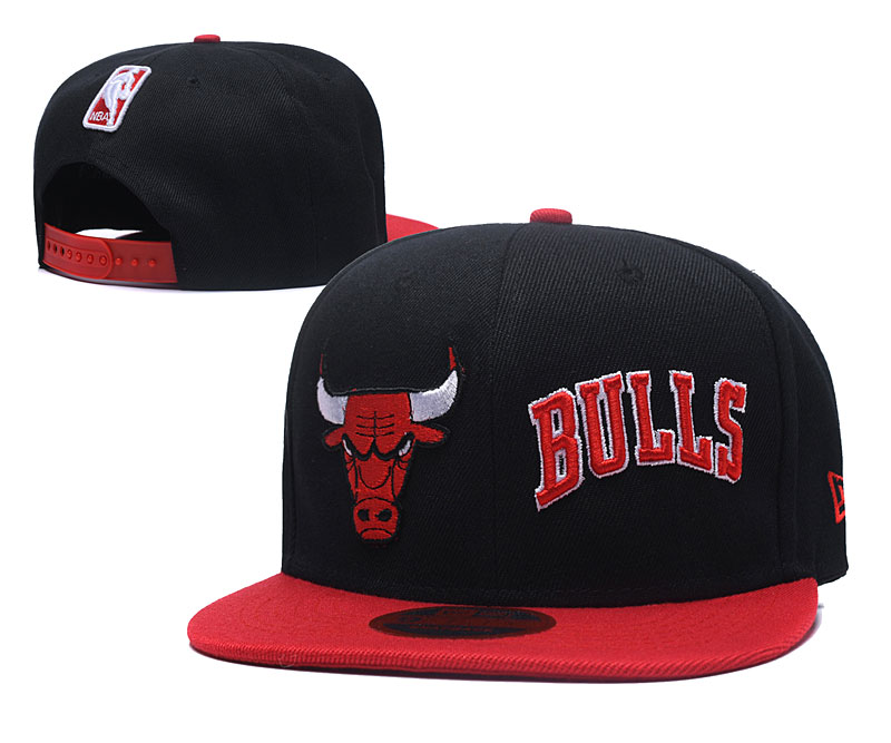 Bulls Team Logo Black Adjustable Hat LH