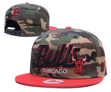 Bulls Team Logo Camo Adjustable Hat GS