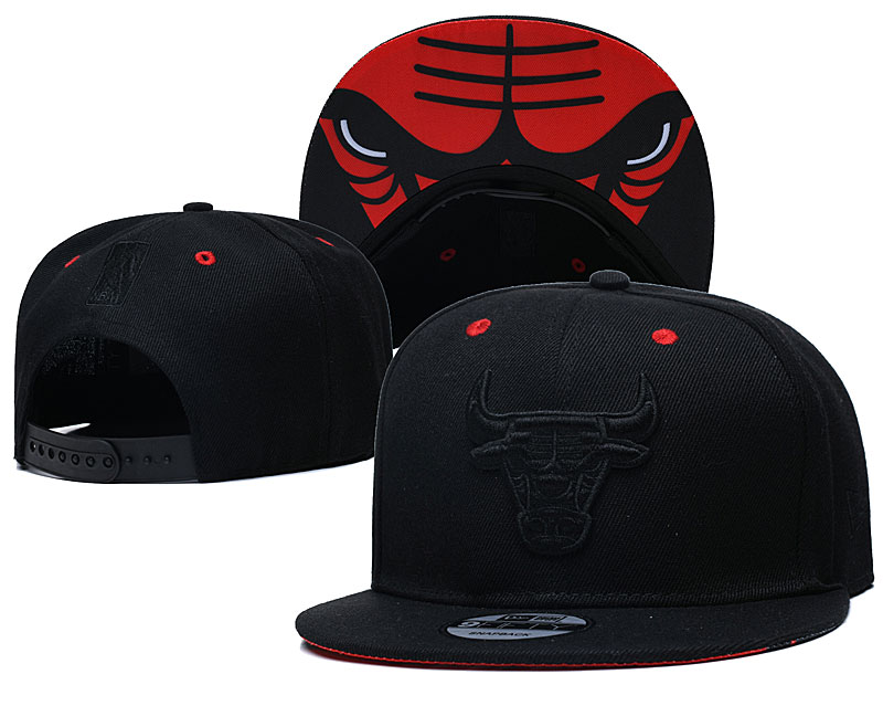 Bulls Team Logo Snapback Hat --TX