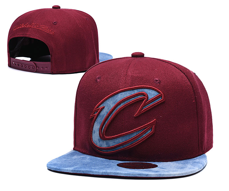 Cavaliers Team Logo Red Mitchell & Ness Adjustable Hat TX