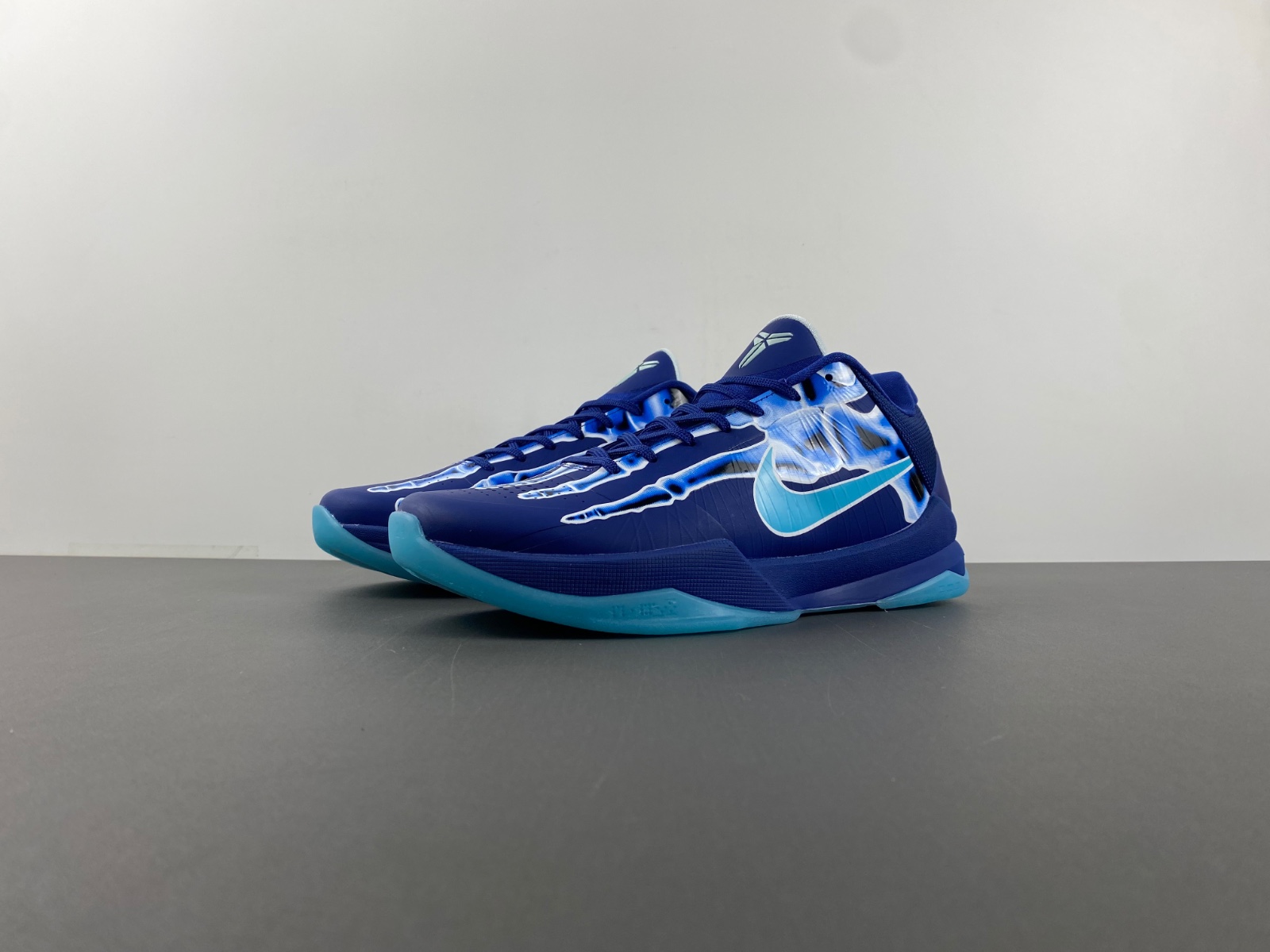 Kobe 5 Protro “X-Ray” HJ4303-400