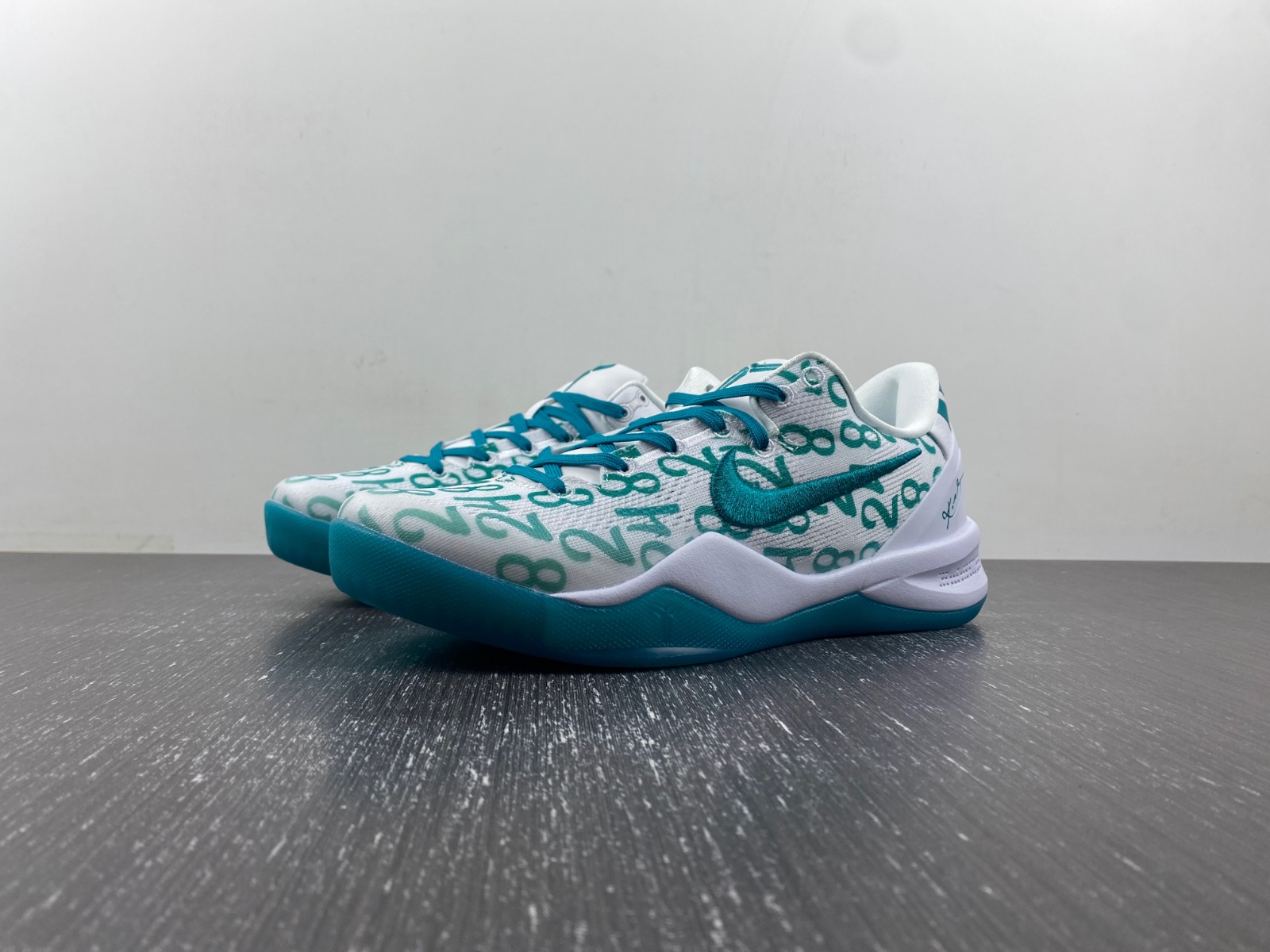 Kobe 8 Protro “Radiant Emerald” FQ3549-101