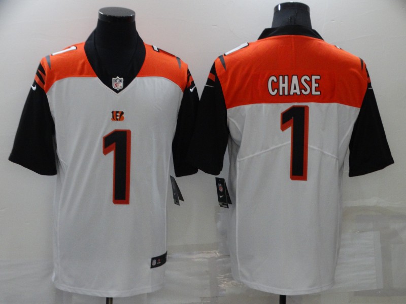 Men's Cincinnati Bengals #1 Ja'Marr Chase White Vapor Untouchable Limited Stitched Jersey Men's Cincinnati Bengals #1 Ja'Marr Chase White Vapor Untouchable Limited Stitched Jersey