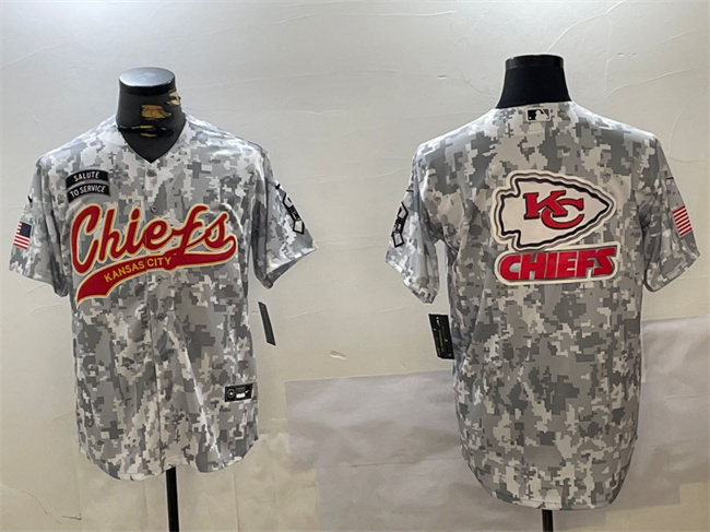 Men's Kansas City Chiefs Team Big Logo 2024 Arctic Camo Salute To Service Stitched Baseball Jersey 1 Men's Kansas City Chiefs Team Big Logo 2024 Arctic Camo Salute To Service Stitched Baseball Jersey 1