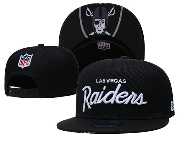 Raiders Black Snapback Hat