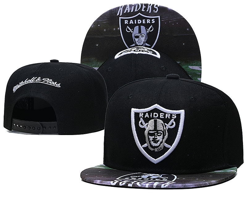 Raiders Team Logo Black Mitchell & Ness Adjustable Hat LH