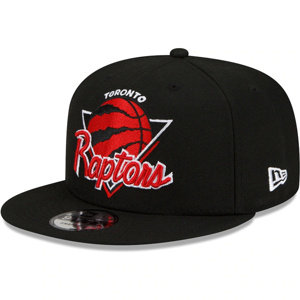 Raptors Black Snapback Hat --TX