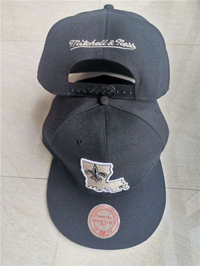 Saints Team Logo Black Mitchell & Ness Adjustable Hat LT