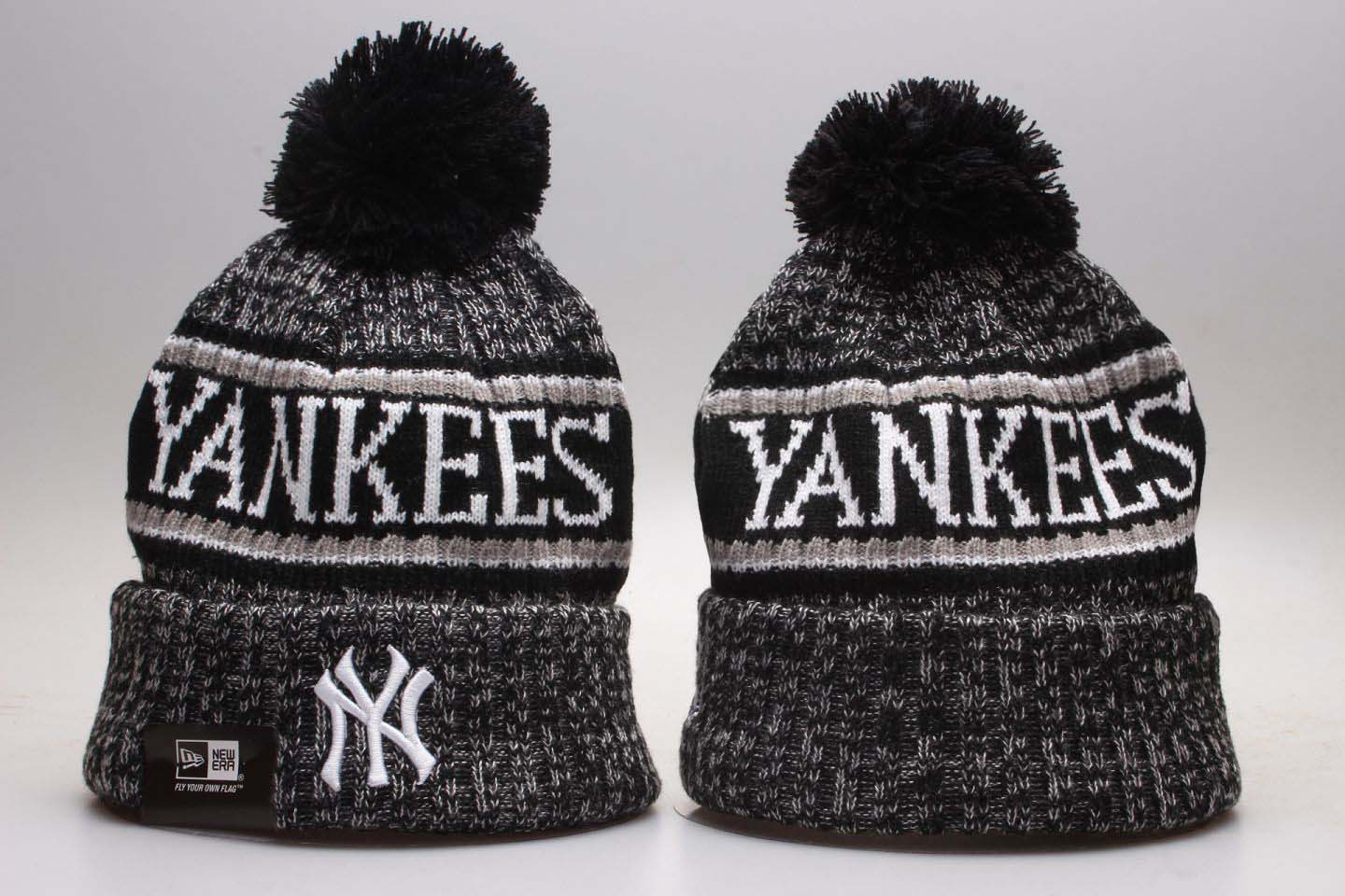 Yankees Fresh Logo Black Knit Hat With Pom YP