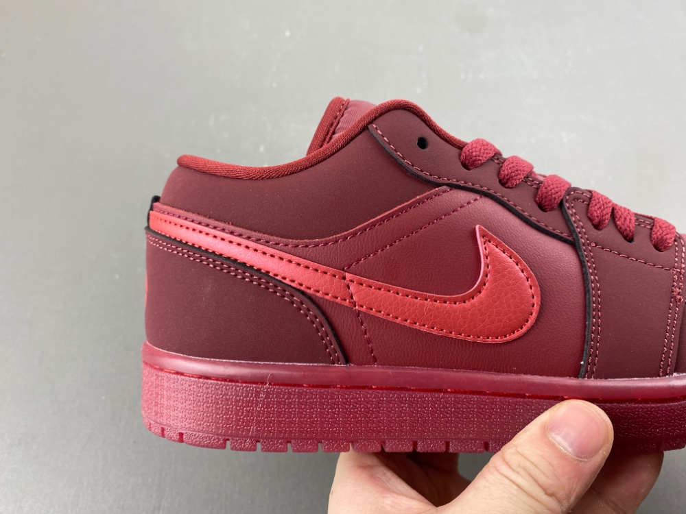 Air Jordan 1 Low “Valentine