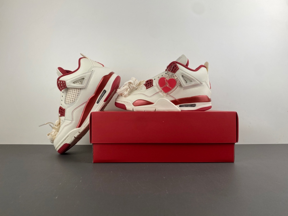Air Jordan 4 Retro Valentine
