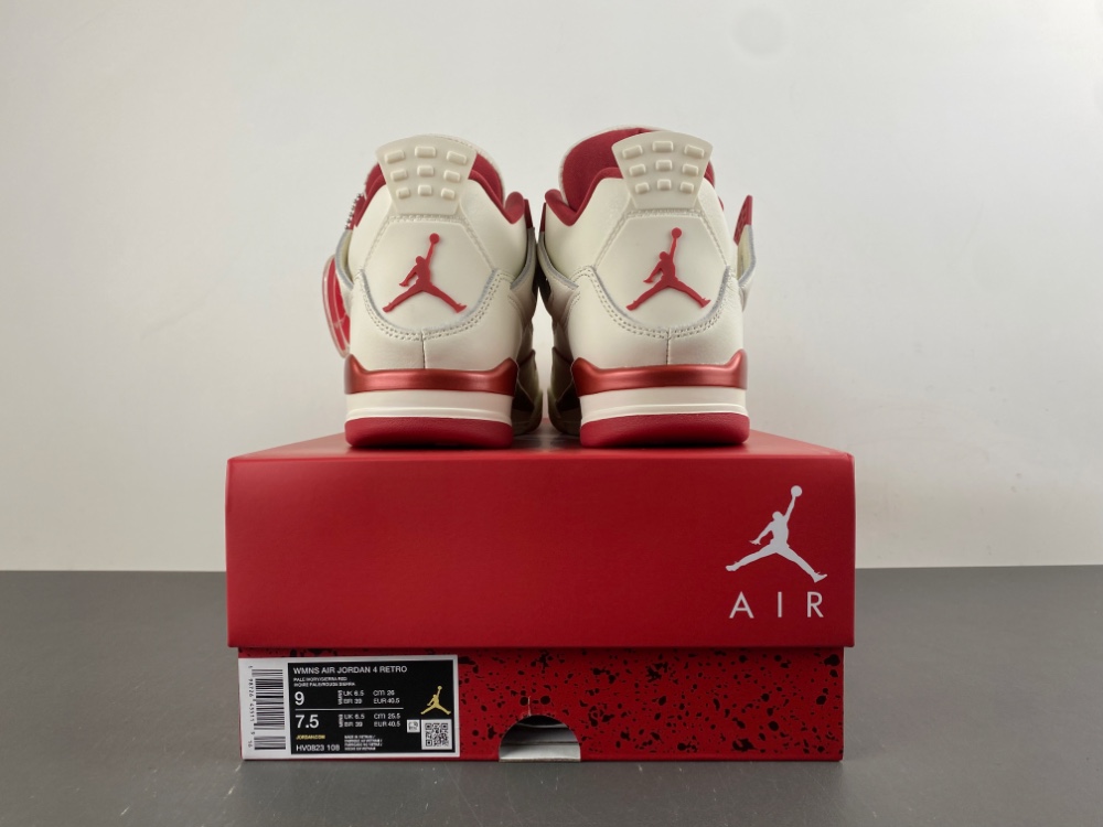 Air Jordan 4 Retro Valentine