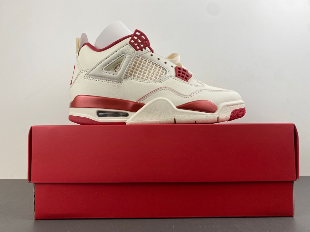 Air Jordan 4 Retro Valentine