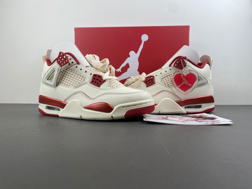 Air Jordan 4 Retro Valentine