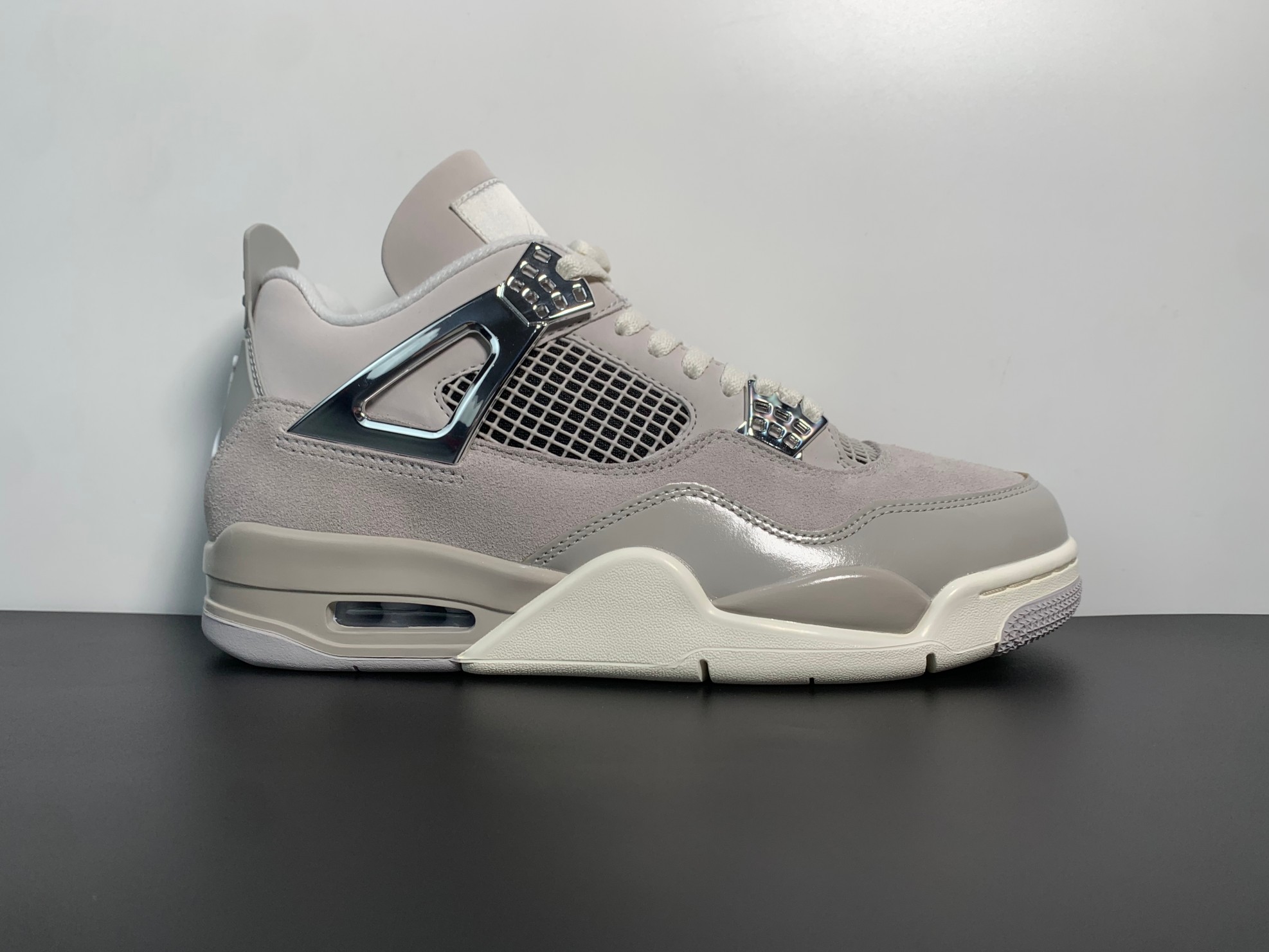 WMNS Air Jordan 4 Retro Frozen Moments AQ9129-001